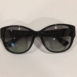Vogue VO2869S-B Black Sunglasses